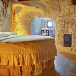 Saliche Cave Hotel *
