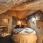 Saliche Cave * Nevsehir