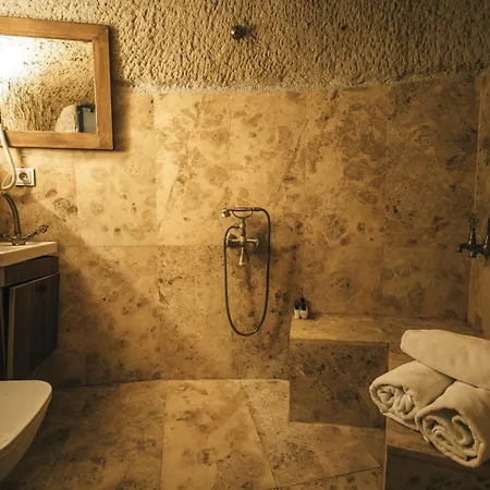Saliche Cave Hotel *