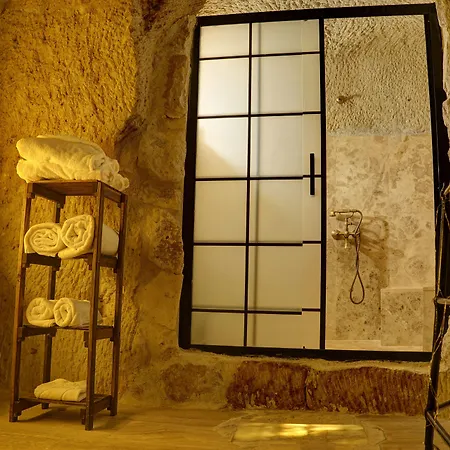 Saliche Cave Hotel *