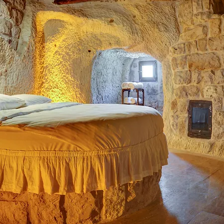 Saliche Cave Hotel *