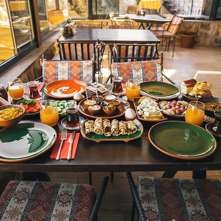 Saliche Cave Невшехир