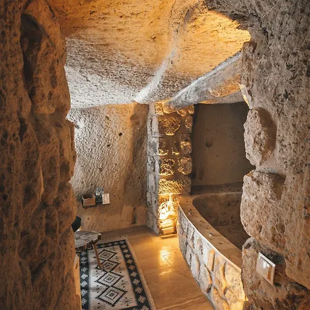 Saliche Cave Hotel *